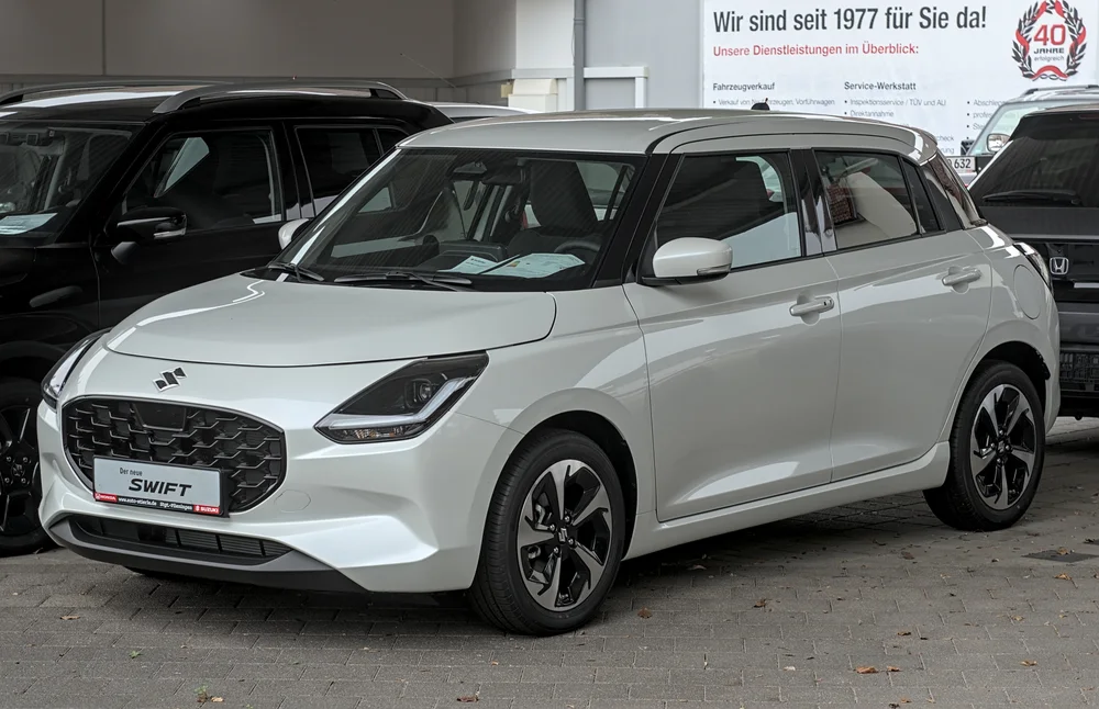 Maruti Suzuki Swift vehicle photograph